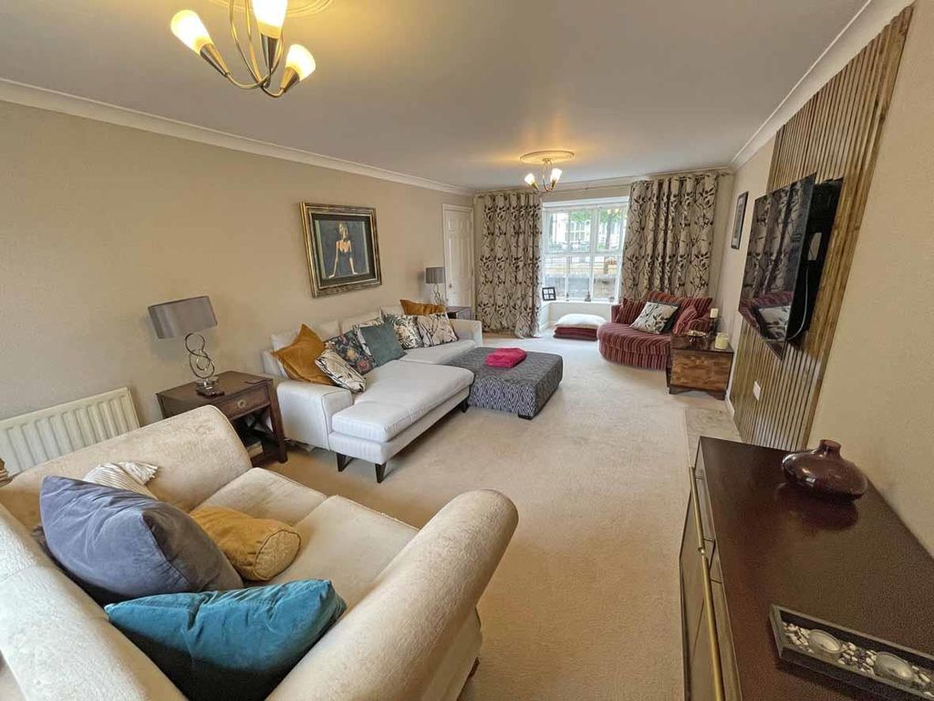 Property photo 2 of 31 Temeraire Road 2 - Lounge Front.Jpg