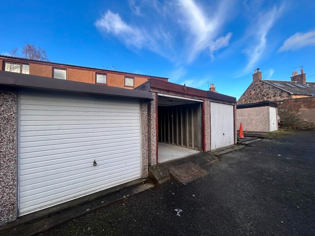 Property photo 2 of 16 Photo 2