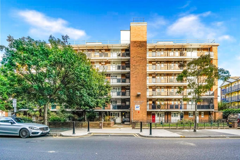 Property photo 1 of 18 Wexford House