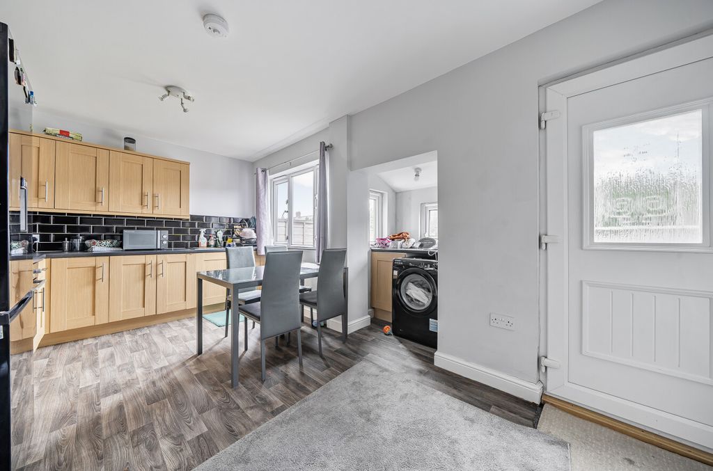 Property photo 3 of 20 1417620-9-69970A2...