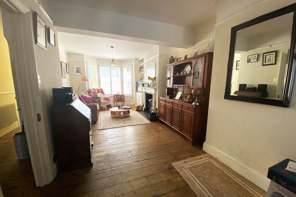 Property photo 3 of 17 Photo 17