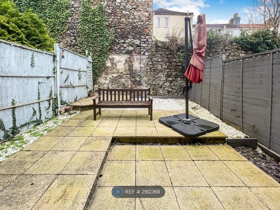 Property photo 3 of 12