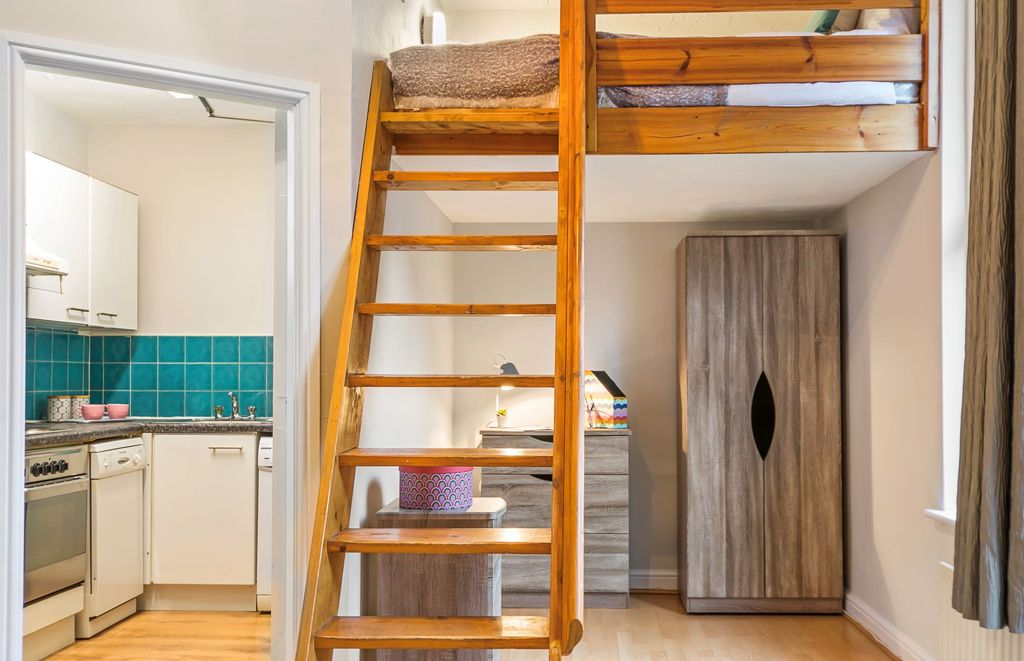 Property photo 3 of 5 Property Photo