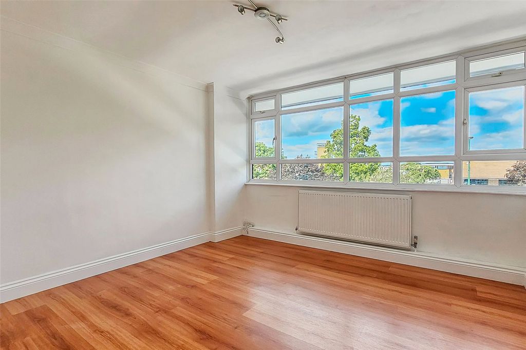 Property photo 2 of 7 Picture No. 03