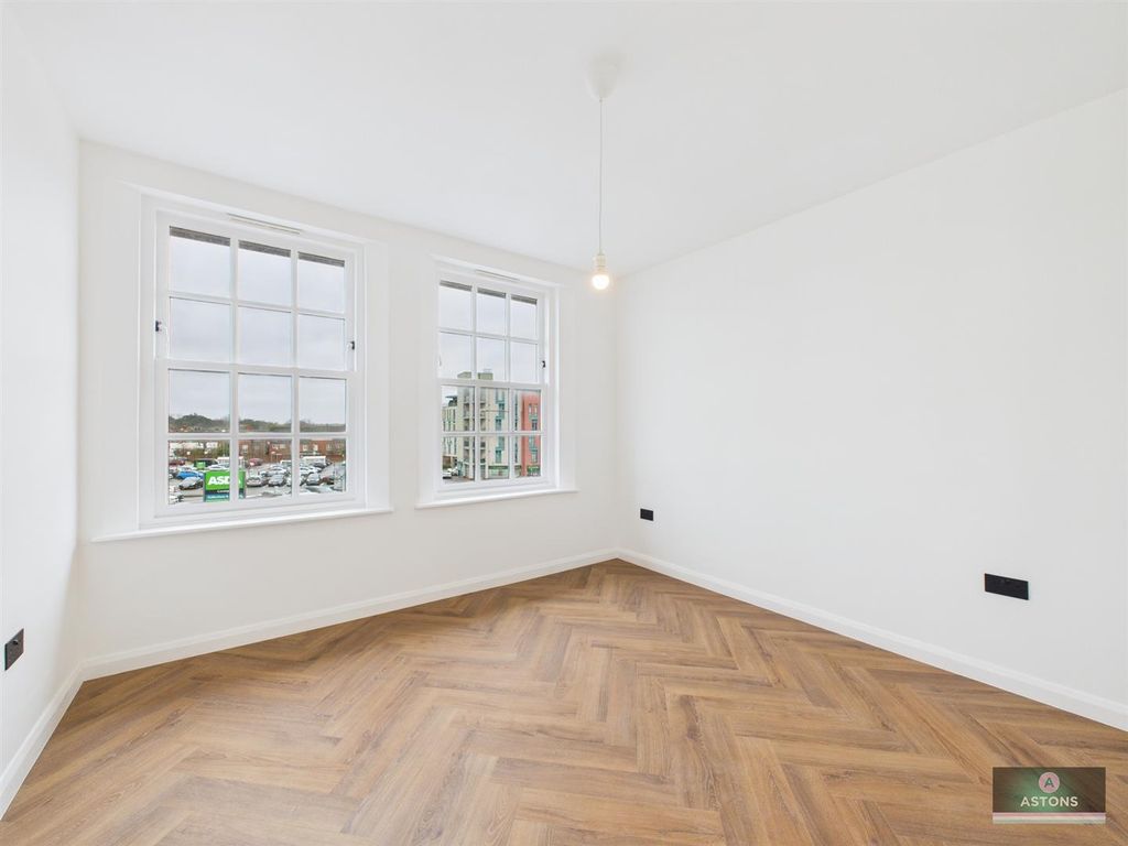 Property photo 3 of 5 Cam04622G0-Pr0147-Still027.Jpg