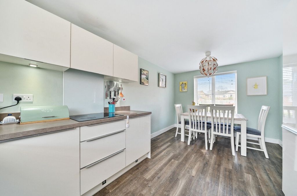 Property photo 3 of 19 Kitchen/Diner