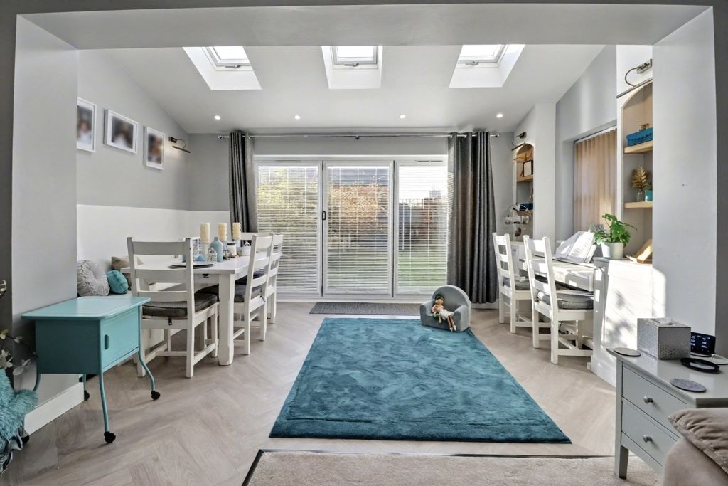 Property photo 1 of 25 679Dfb4A-C3Ed-4224-8Fb4-0F52672F44Cb