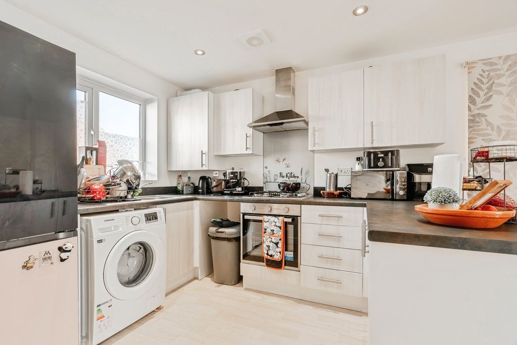 Property photo 3 of 19 Pbox-Img.Jpg