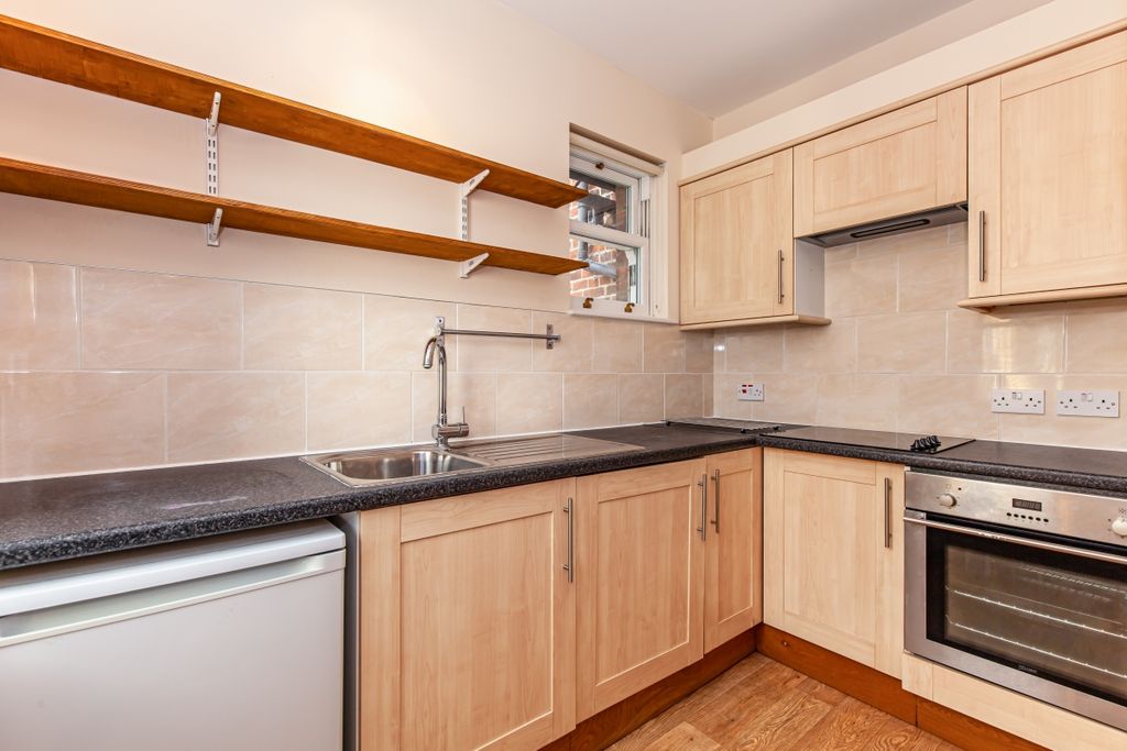 Property photo 3 of 6 175580