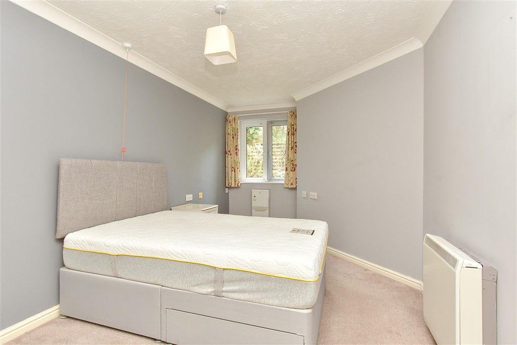 Property photo 1 of 11 Bedroom