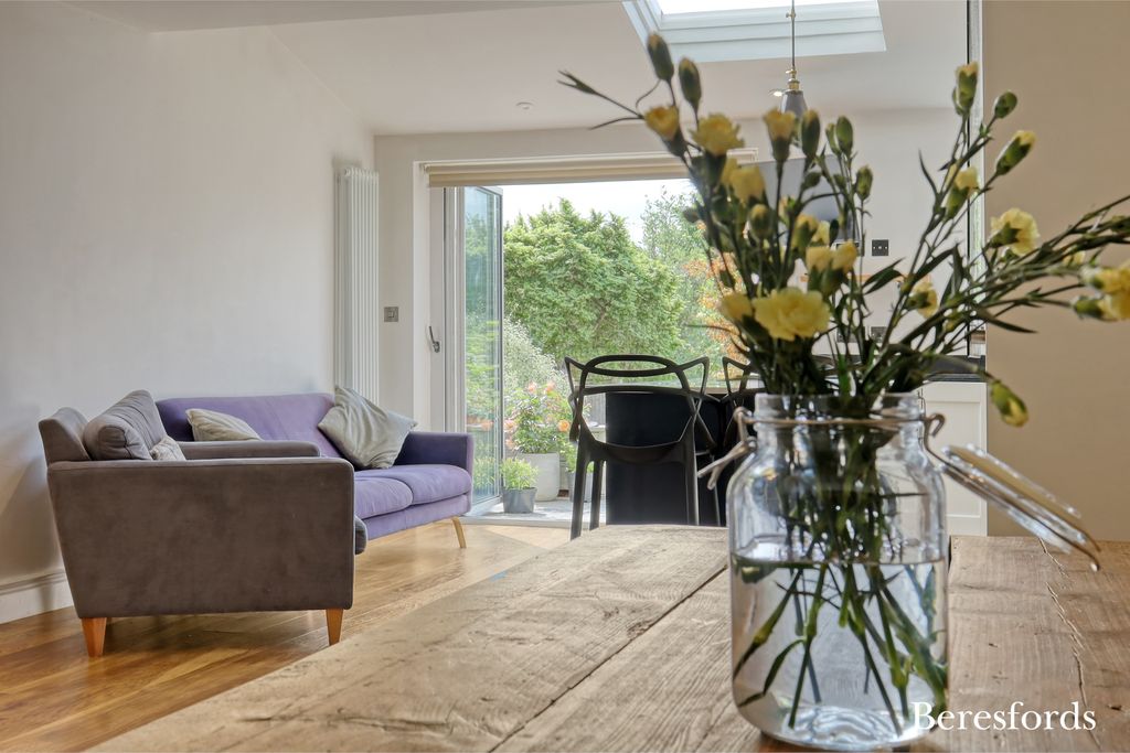 Property photo 3 of 26 Picture No. 24