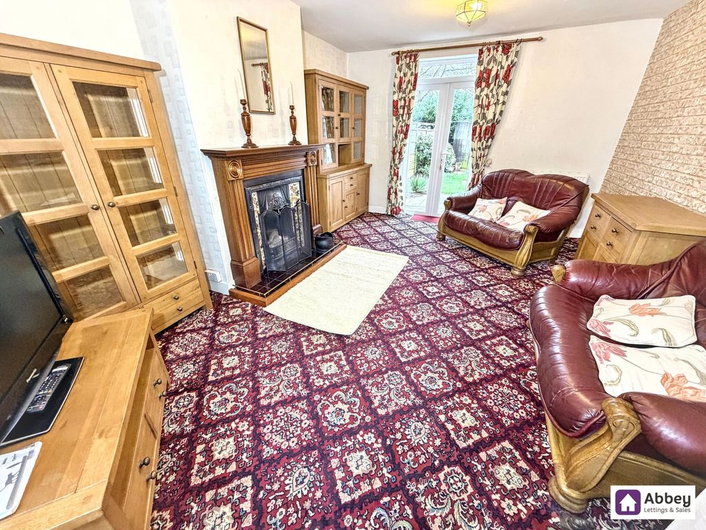 Property photo 2 of 15 Lounge