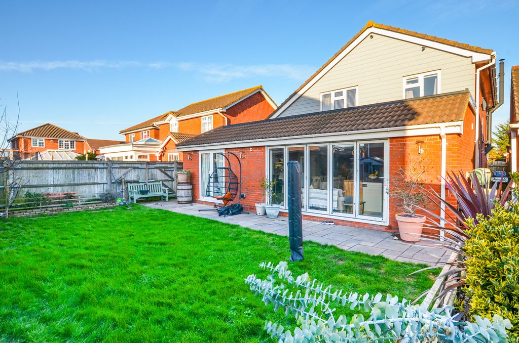 Property photo 3 of 34