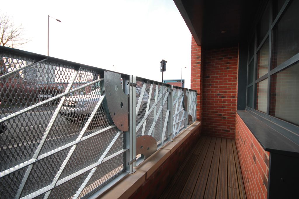 Property photo 2 of 12