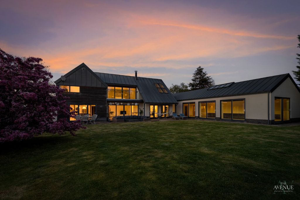 Property photo 1 of 42 5138403