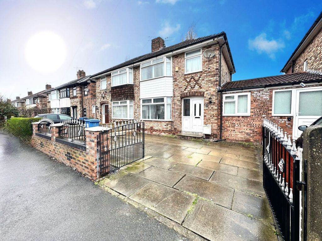Property photo 1 of 11