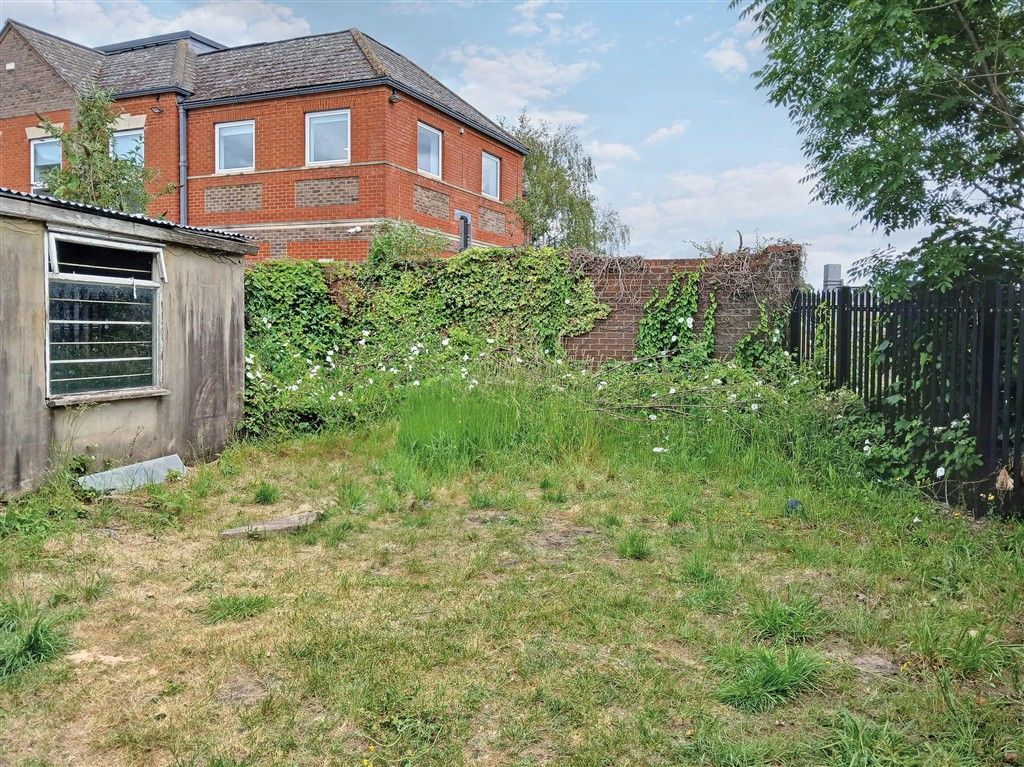 Property photo 1 of 4