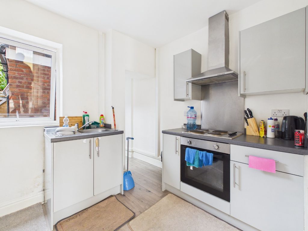 Property photo 2 of 8 4719344