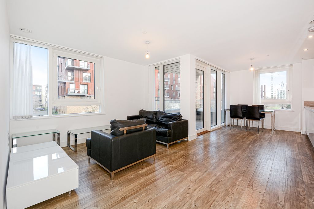 Property photo 3 of 15 4 Oslo Tower (4)