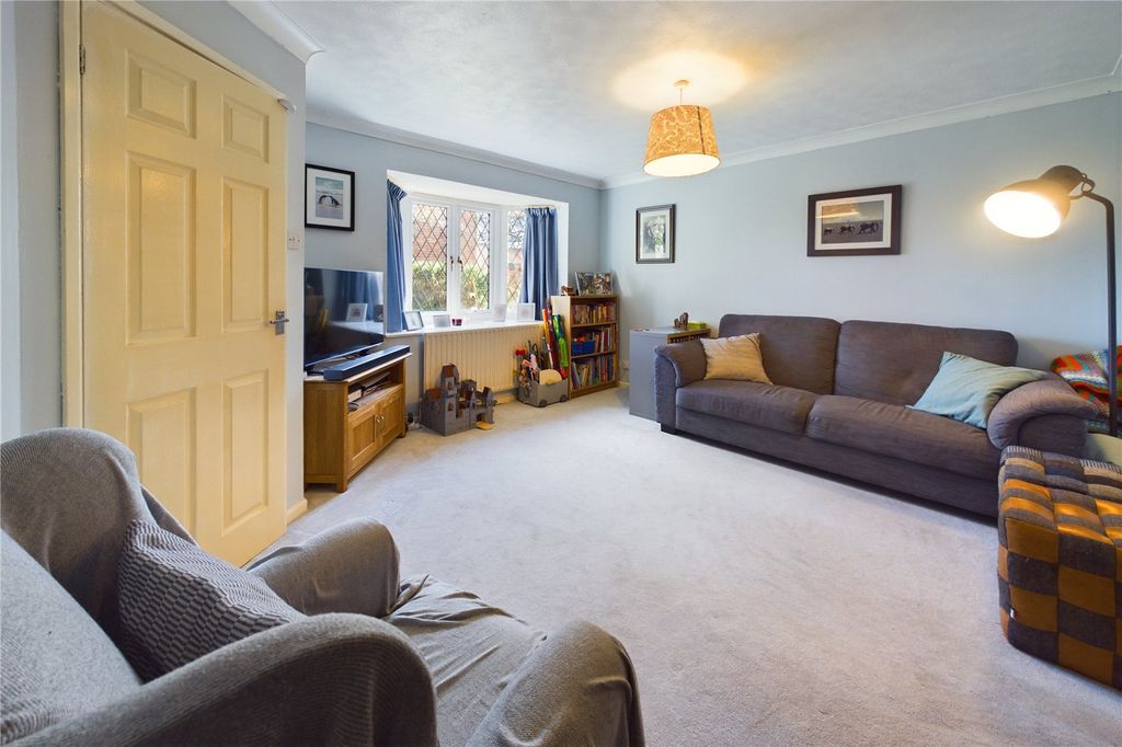 Property photo 2 of 19 Living Room