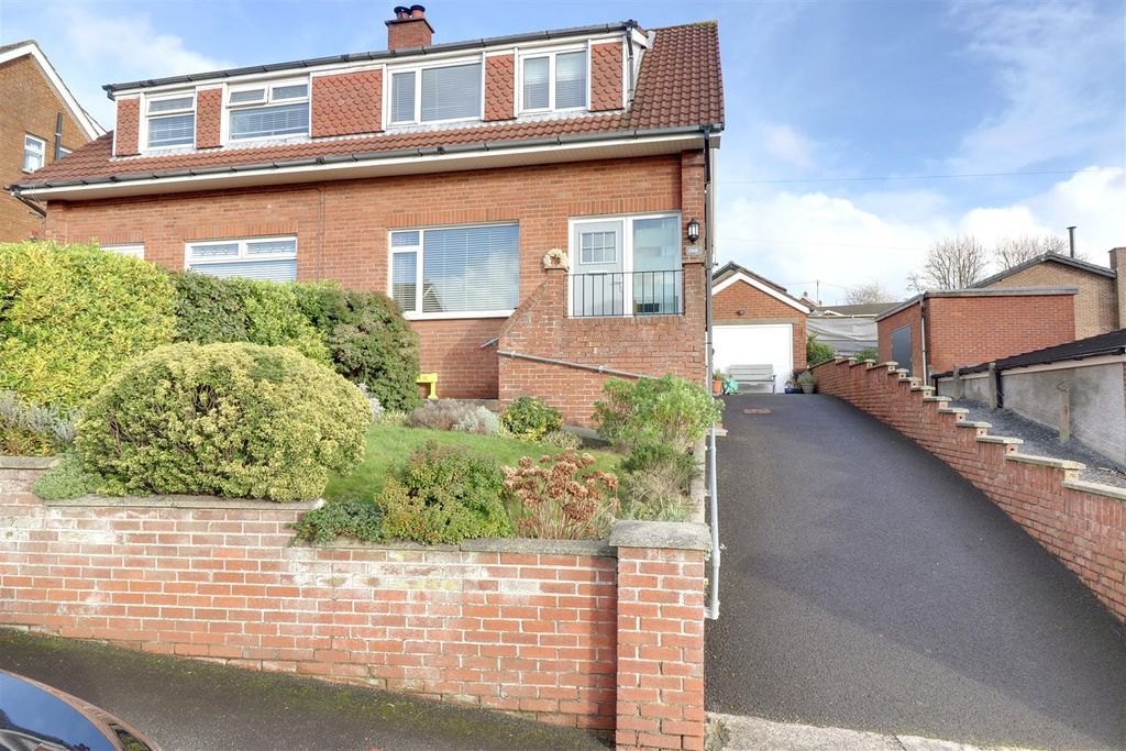 Property photo 1 of 20 Entrance