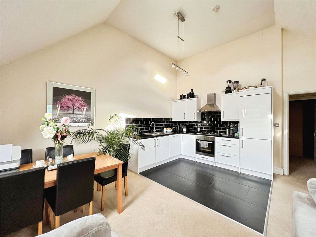 Property photo 2 of 5 Kitchen