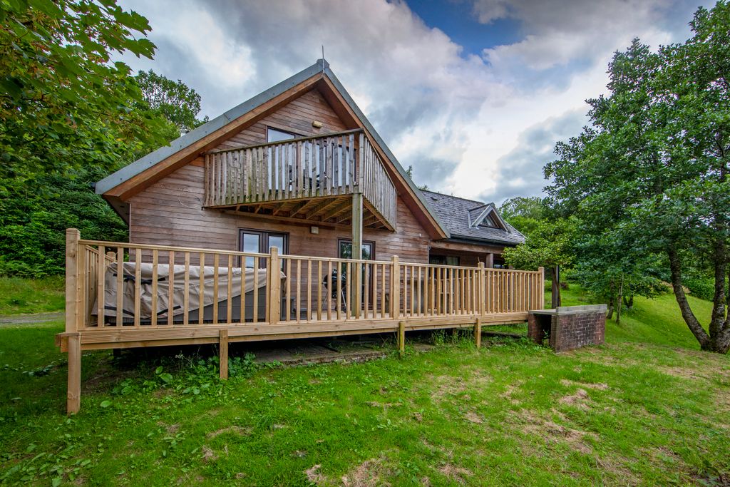 Property photo 3 of 23 1Z6E0992 Duart Exterior