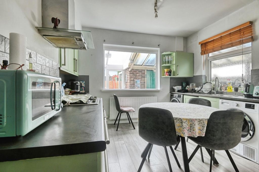 Property photo 2 of 16 392Che9.Jpg
