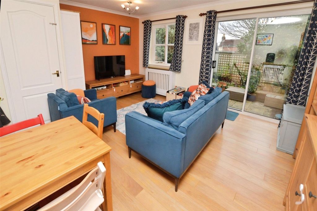 Property photo 2 of 17 Living Room