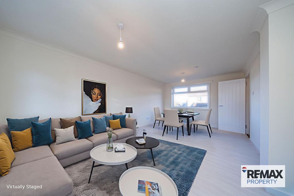 Property photo 2 of 23 Virtually Staged Lounge Diner