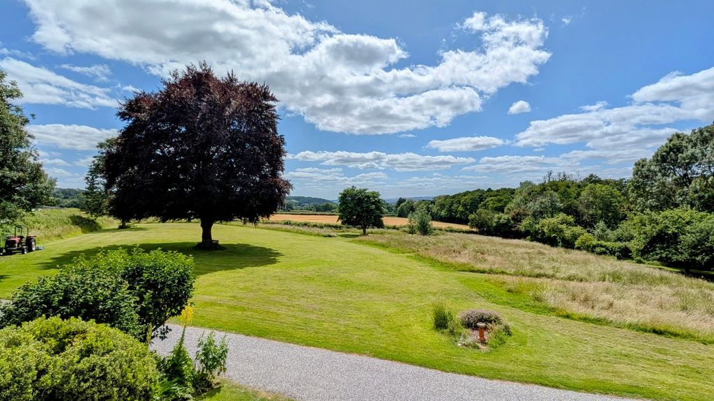Property photo 2 of 49
