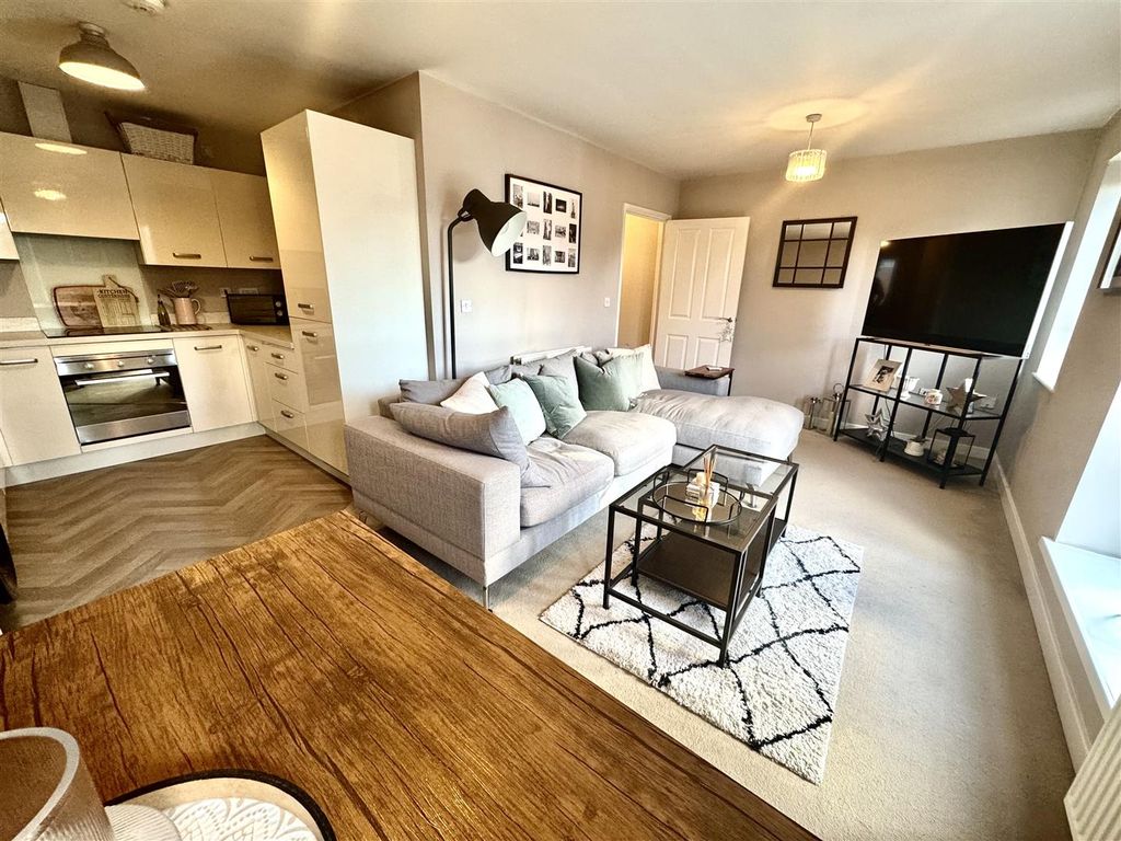 Property photo 1 of 9 Tempimageq2Qejb.Jpg