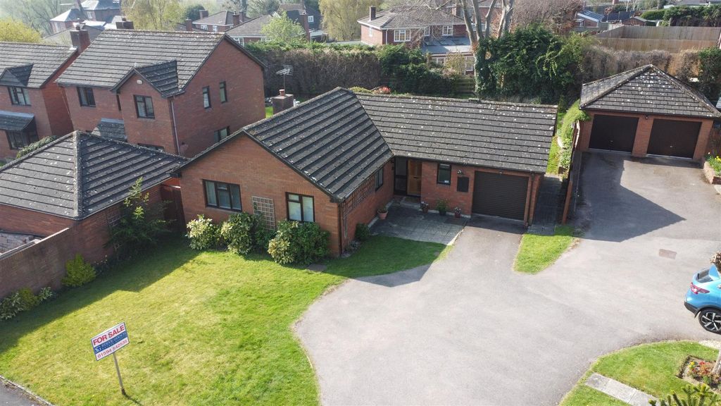Property photo 1 of 21
