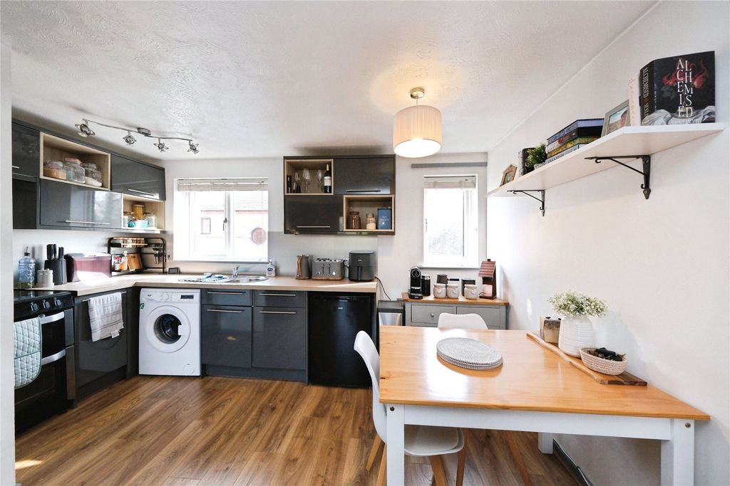 Property photo 3 of 8 Picture No. 57