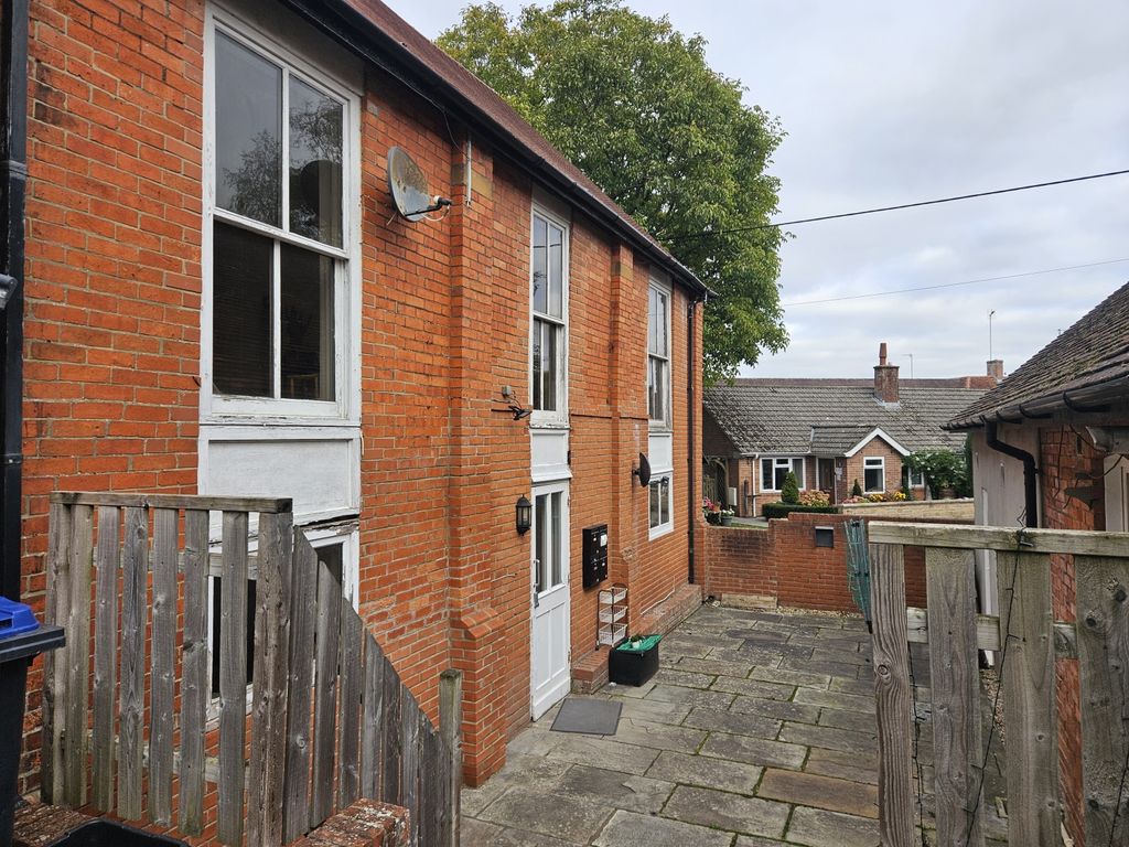 Property photo 1 of 5 20251009_153758