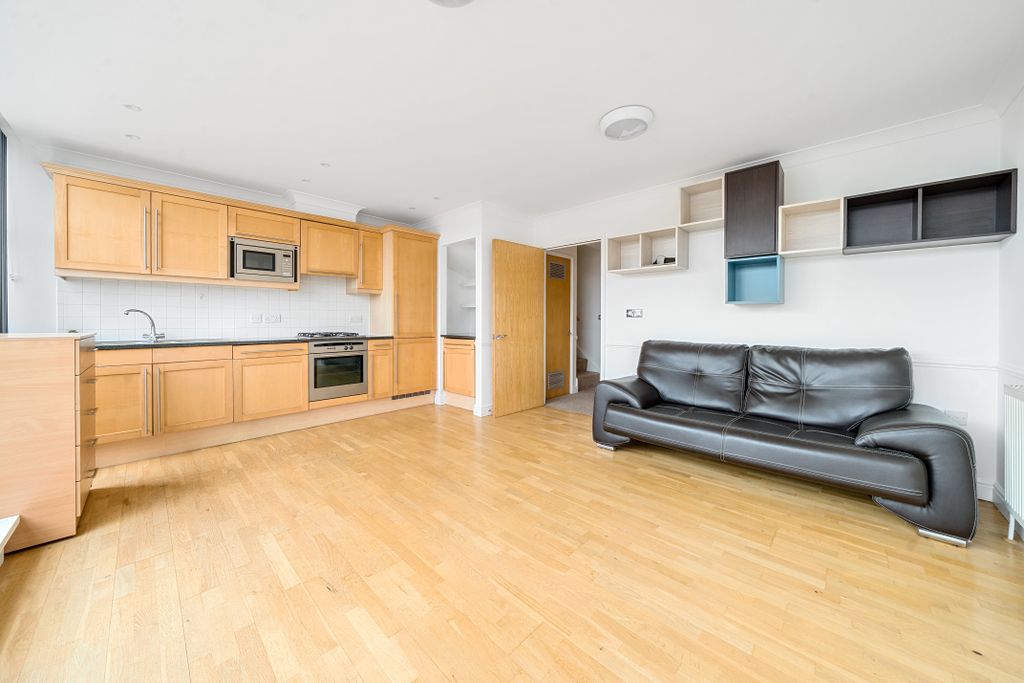 Property photo 3 of 11
