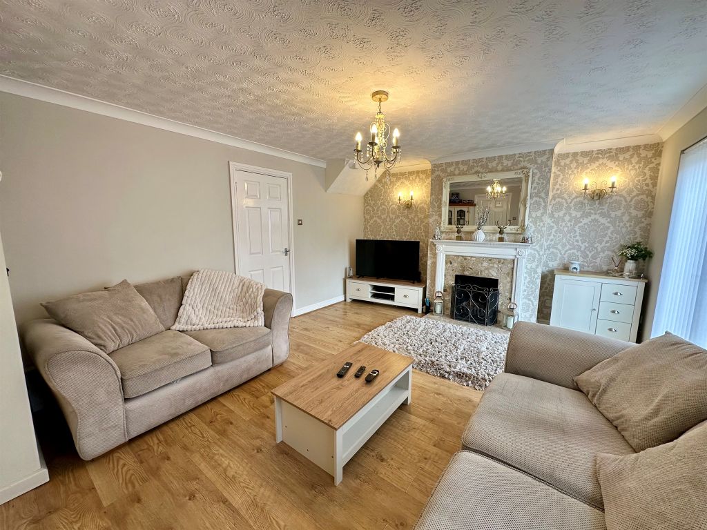Property photo 2 of 25