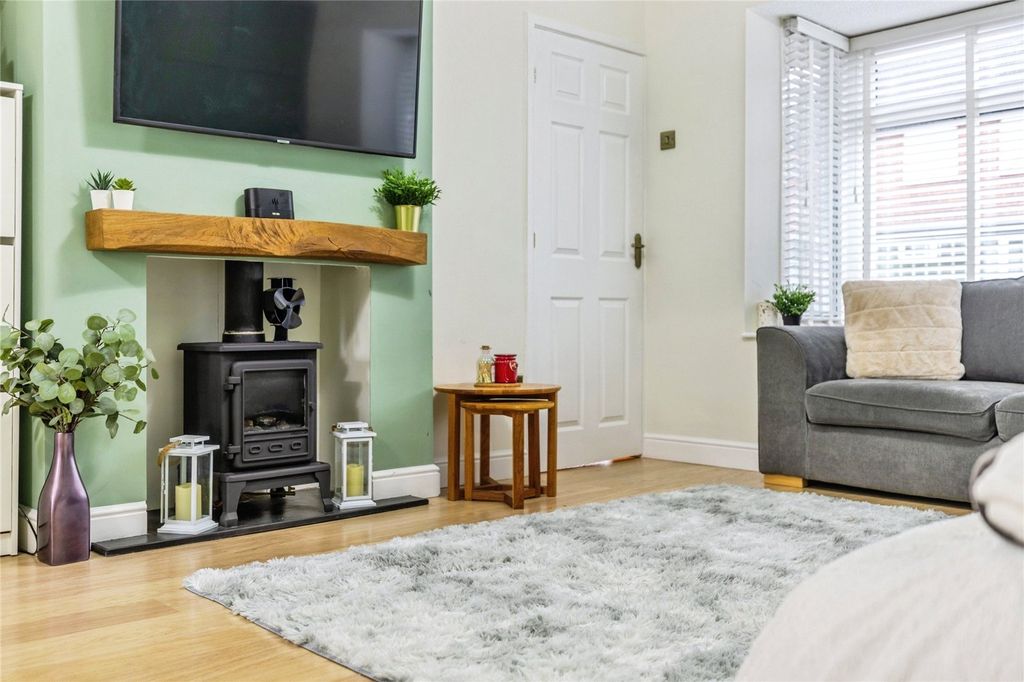 Property photo 2 of 18 Picture No. 21