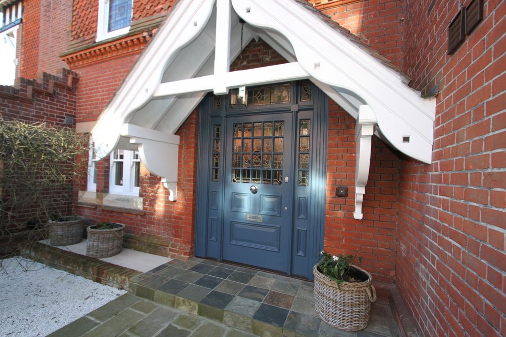 Additional image 35 of 5 bed semi-detached house for saleGaudick Road, Eastbourne BN20