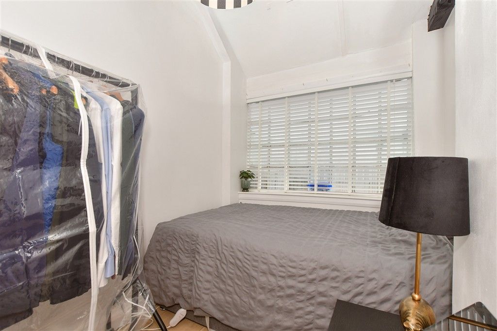 Property photo 2 of 7 Bedroom