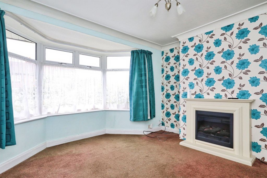 Property photo 2 of 16
