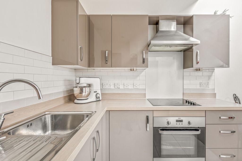 Property photo 2 of 13 Kitchen