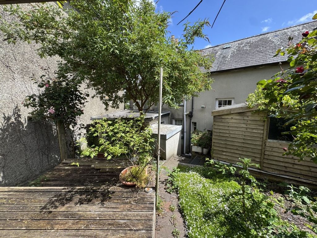 Property photo 3 of 48