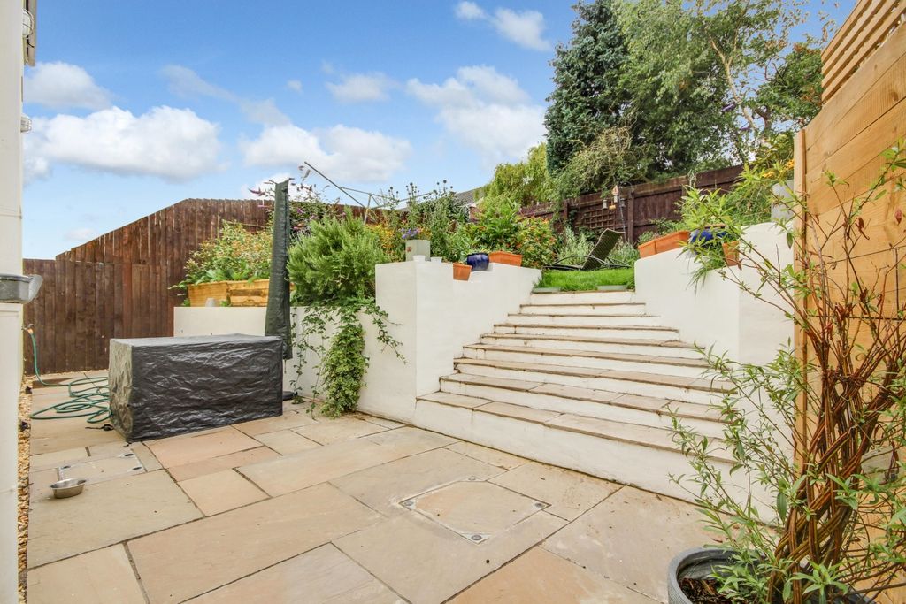 Property photo 2 of 14 Img_8017-Img_8019