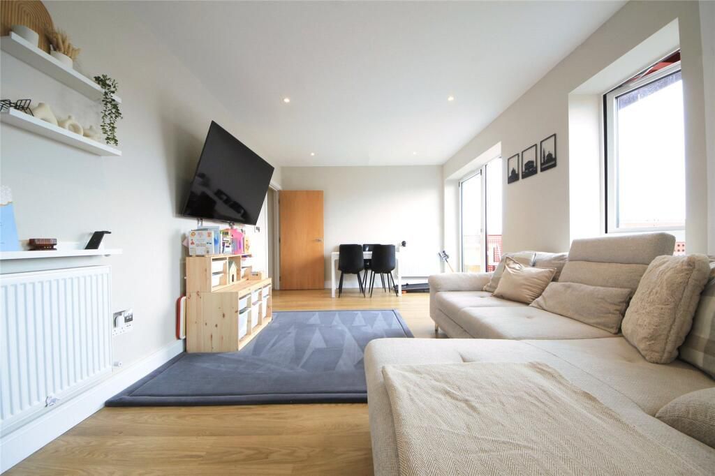 Property photo 2 of 15