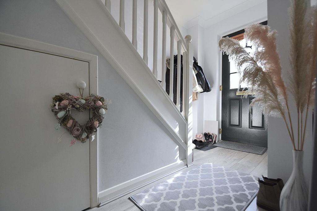 Additional image 10 of 3 bed end terrace house to rentThe Sidings, Cowes PO31