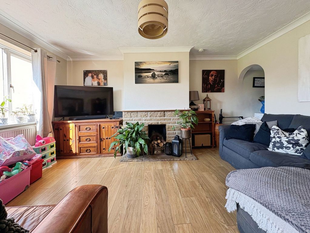 Property photo 3 of 18 1E0Ae059-4