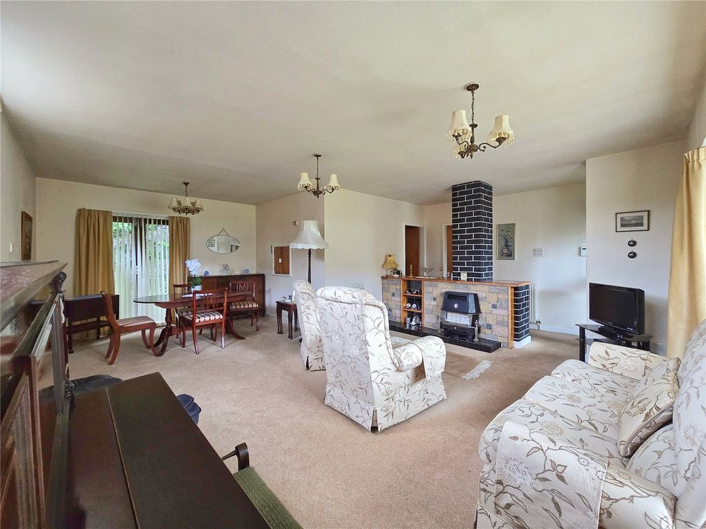 Property photo 2 of 19 Lounge Dining Room