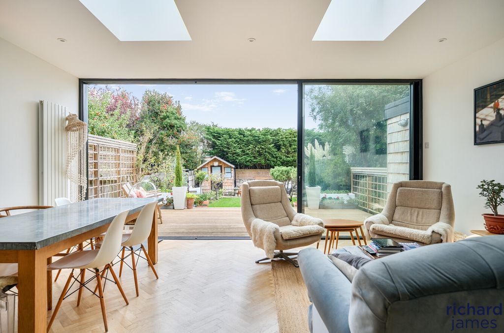 Property photo 2 of 19 76Dda293668B416d8Caa4d025332Acf1