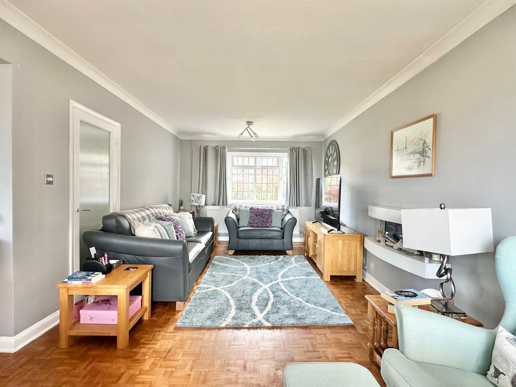 Property photo 3 of 20